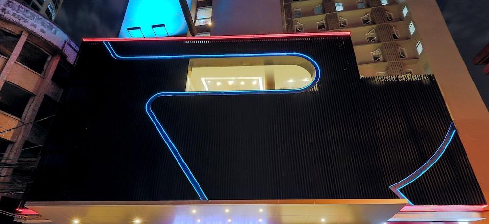 فندق ريد بلانيت مانيلا بينوندو المظهر الخارجي الصورة